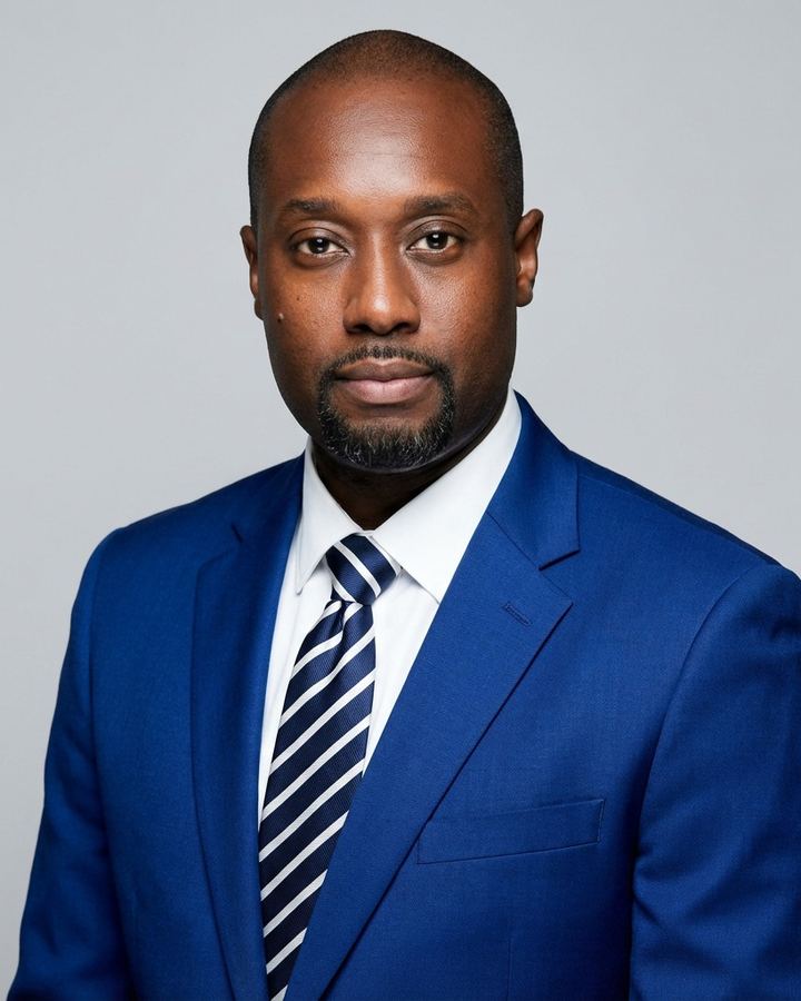 Portrait d'Oumar Watt, spécialiste du numérique et de la gouvernance de l'information